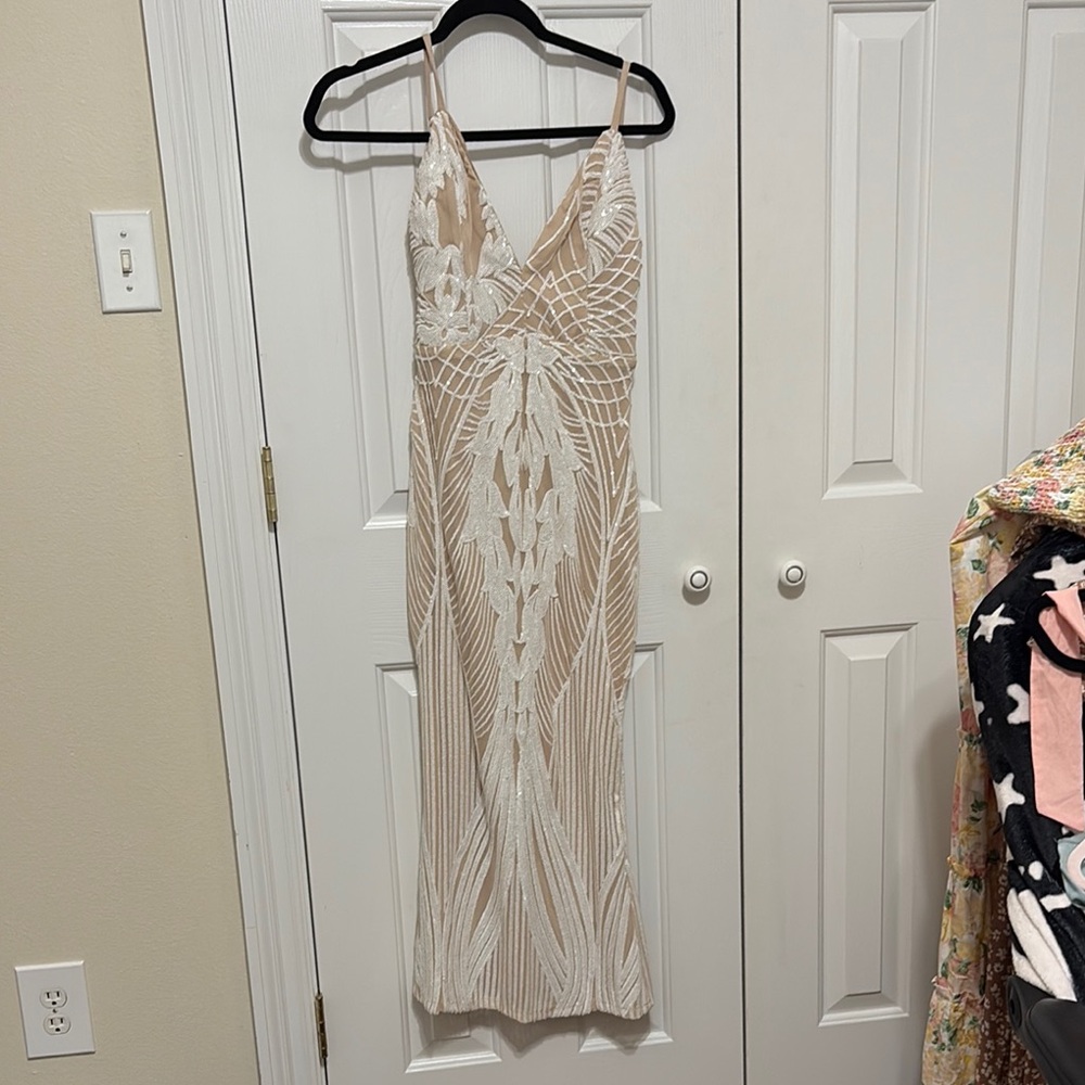Elegant Cream Evening Dress